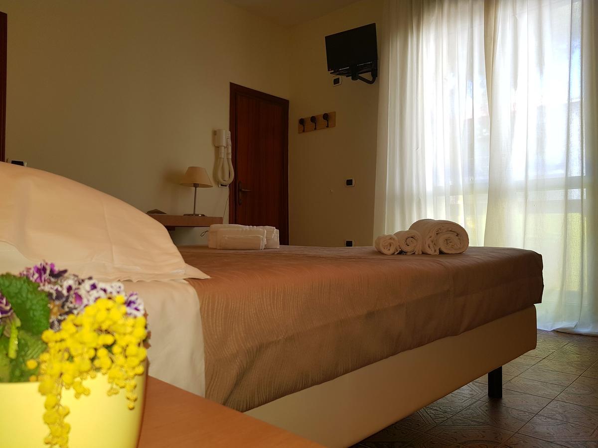 Hotel Bologna Rimini Luaran gambar